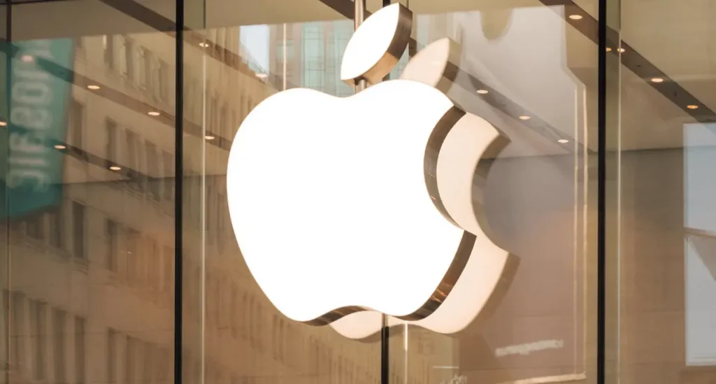 Apple’s Touchscreen MacBook Pro Coming in 2026